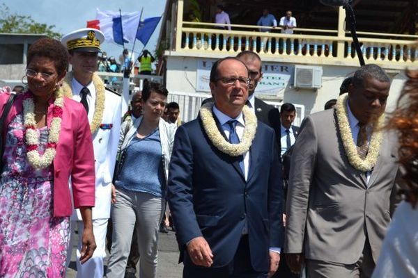 FRANCOIS HOLLANDE A MAYOTTE