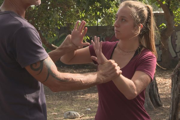 Des stages de self défense organisés pour les femmes sur la plage du Petit Boucan