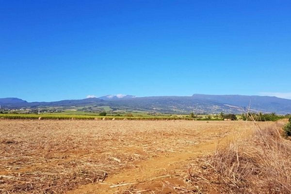 Sainte-Suzanne ciel bleu 12 août 2024