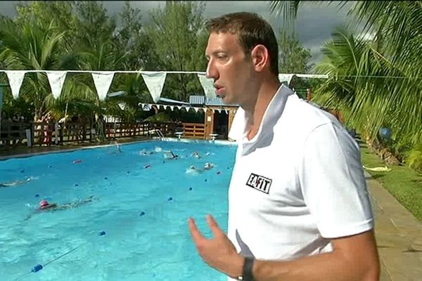 Alain Benard, le "poisson-pilote" de la natation est à La Réunion