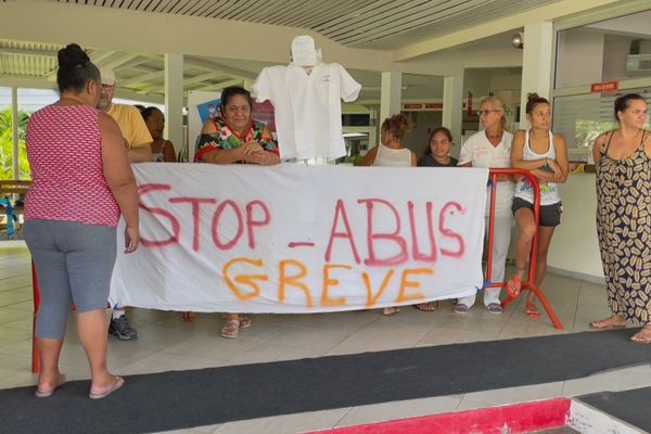 Le personnel de l'hôpital d'Uturoa en grève, 11 février 2023.