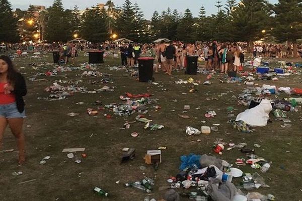 plage déchets australie