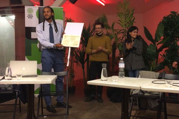 Malcolm Ferdinand reçoit le prix du livre de la Fondation de l'Ecologie Politique