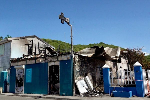 Vie chère / incendie / entreprises / violences urbaines /