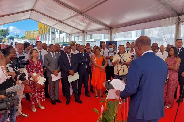 Les discours lors de l'inauguration du lycée Schoelcher à Fort-de-France.