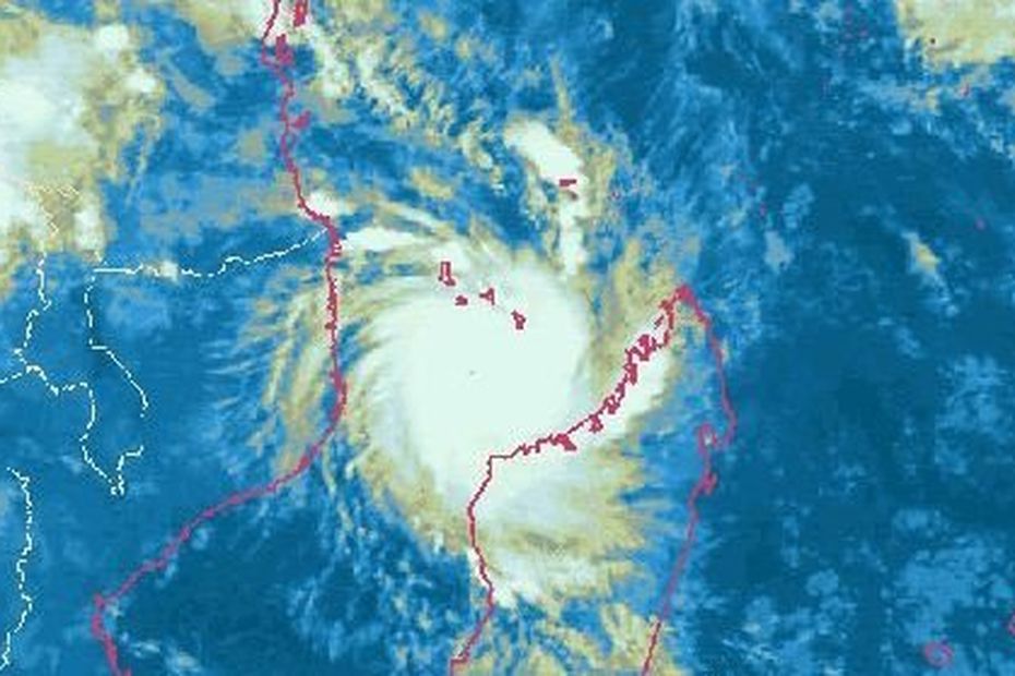 CYCLONE TROPICAL INTENSE « HELLEN