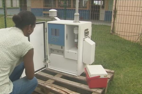 Le capteur a été installé dans l' école primaire Terre Patate à Macouba. 