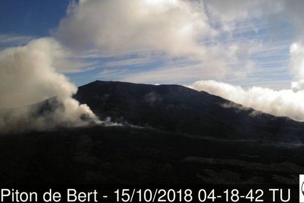 Volcan le 15 octobre 2018 1 mois d'éruption 