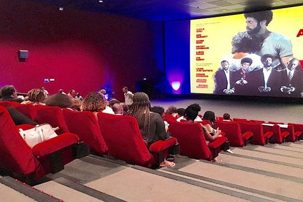 Salle de cinéma à Madiana (Schoelcher).