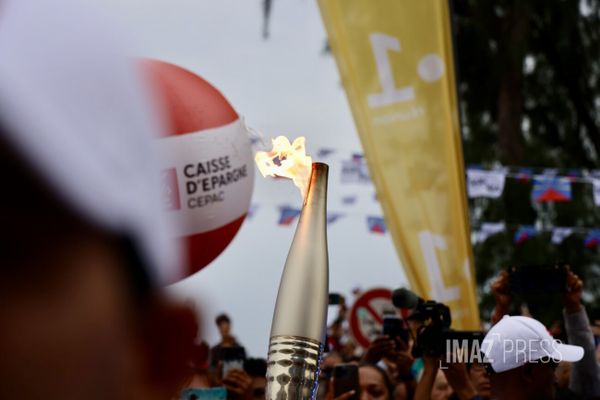 La flamme olympique à la Réunion
