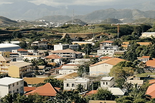 Une vue aérienne d'une partie du quartier de la Vallée-du-Tir à Nouméa