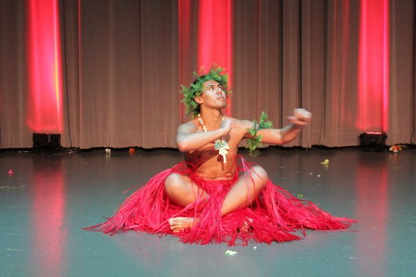 La troupe étudiante "Tamarii no Tahiti" à Montréal