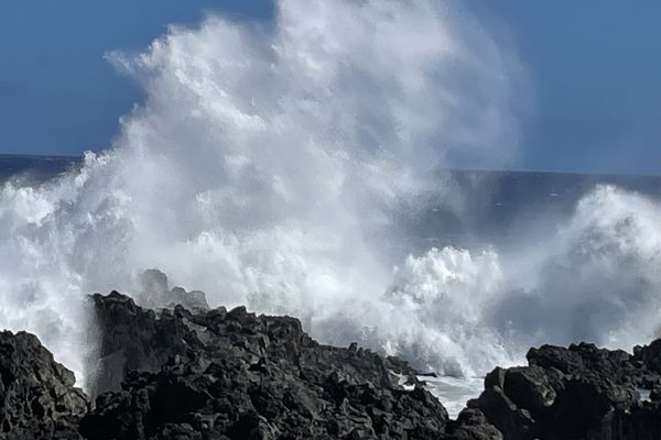 Avis de forte houle la mer vague submersion