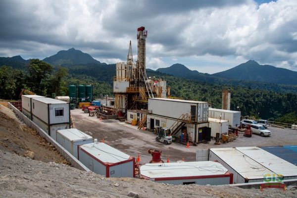 La Dominique, site de la centrale géothermique à Laudat