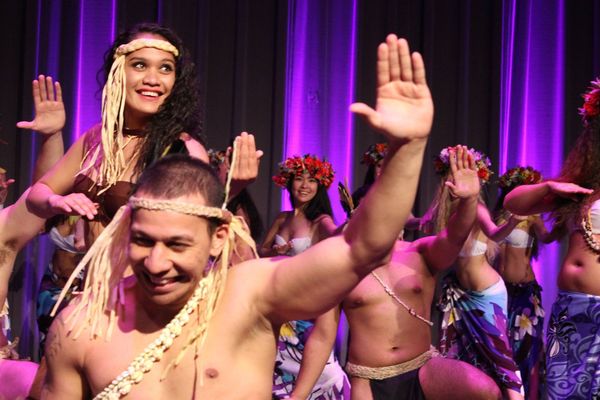 La troupe étudiante "Tamarii no Tahiti" à Montréal