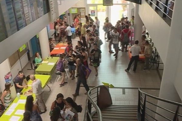 80 stands réunis à l'Université pour ces journées post-bac.