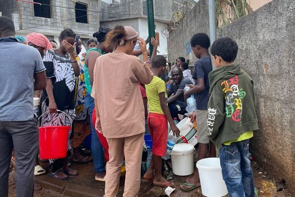 Les autorités mahoraises annoncent un rétablissement progressif de l'approvisionnement en eau à Mayotte