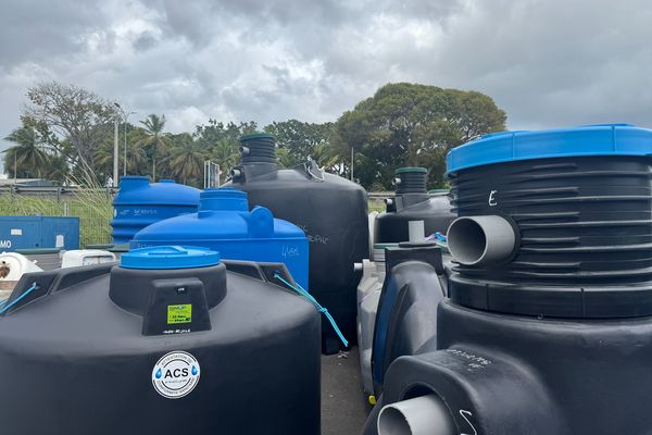 Les citernes d'eau en Guadeloupe, un marché juteux