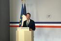 "Nous ne laisserons pas Mayotte redevenir une île bidonville" : Manuel Valls présente le projet de loi d'urgence à la presse