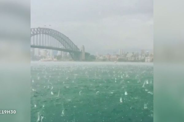 Australie : une violente tempête de grêle tombe sur Sydney