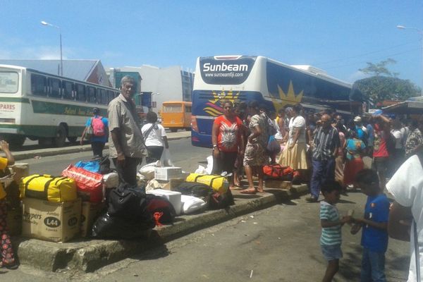 Fidji. Cyclone Winston. Bus Suva. 270216