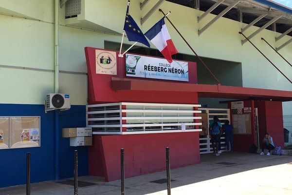 Collège Reeberg Néron à Rémire-Montjoly