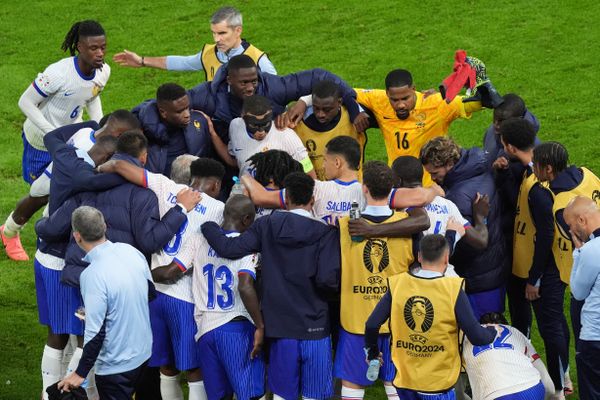 Coupe d'Europe : les Bleus se qualifient pour les demi-finales aux tirs au but
