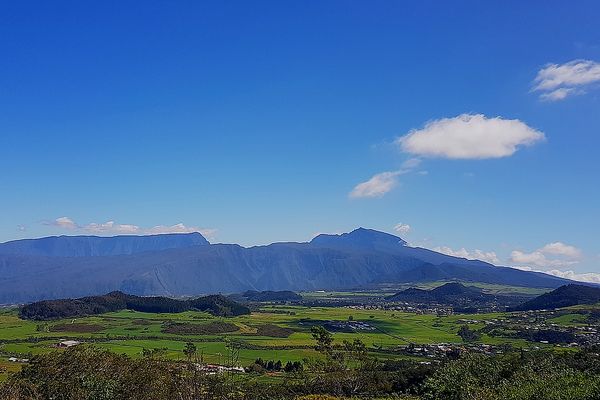 Ciel bleu sur les Plaines 28 avril 2022