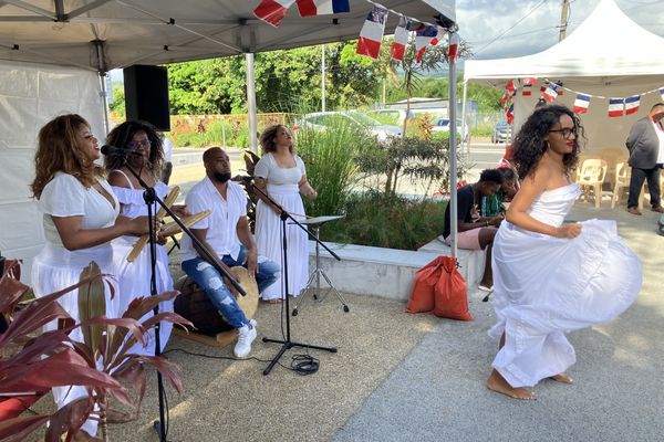 Commémoration du 10 mai à La Réunion : à Sainte-Suzanne, hommage aux esclavages, aux engagés, et à Edmond Albius