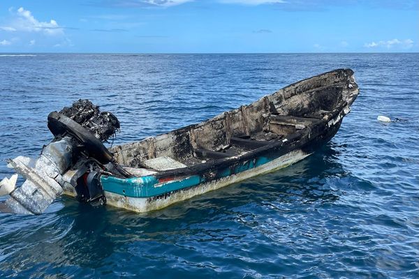 Au Carbet, un bateau de pêche brûlé par les malfaiteurs