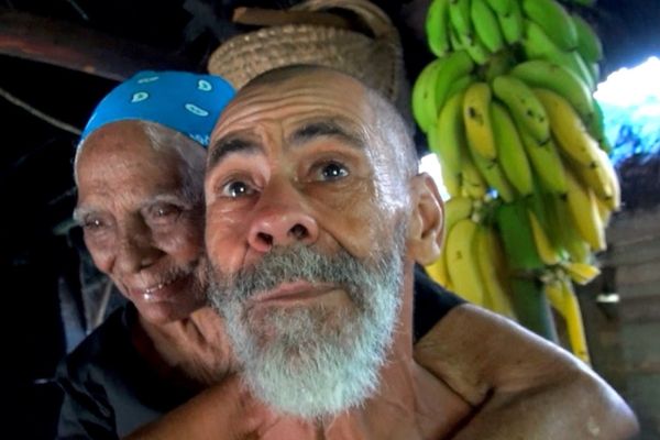 documentaire film sur les habitants de la Sierra Maestra et l'amour d'un couple Choly 73 ans et Alexandrina 90 ans