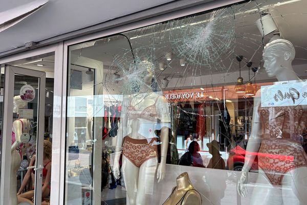 Commerces vandalisés à Saint-Denis