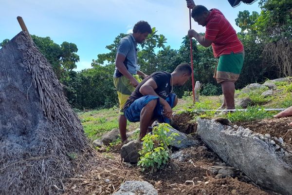 Restauration du tombeau de Ma'uifa à Alofi