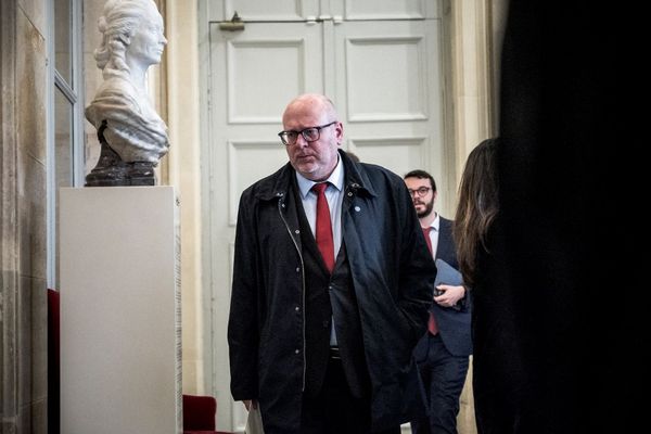 Le président du groupe Libertés, indépendants, Outre-mer et territoires (LIOT) et député de Saint-Pierre et Miquelon, Stéphane Lenormand, à l'Assemblée nationale, le 4 décembre 2024.