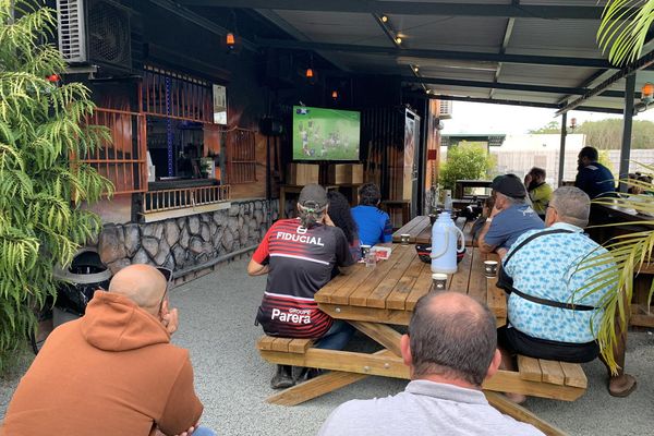 Des supporters de l'équipe de France lors du quart de finale contre l'Afrique du Sud.