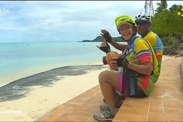 Cyclotourisme à Bora Bora en prologue à La ronde tahitienne