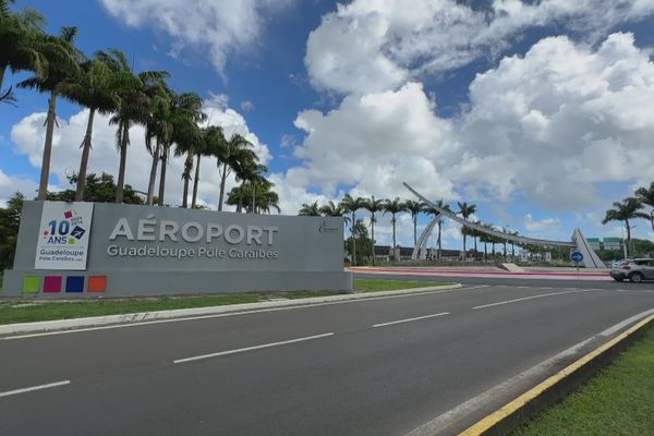 Aéroport Pôle Cara¨bes