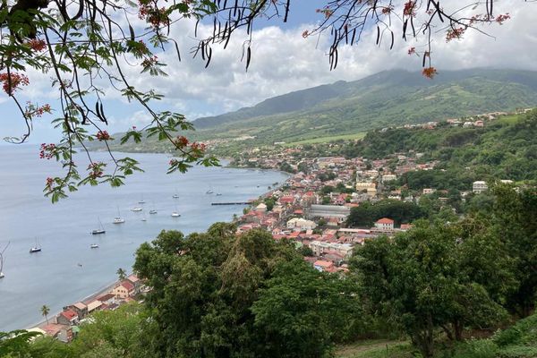 Vue de la rade Saint-Pierre.