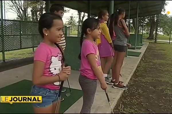 Initiation au golf : un jeu d'enfants