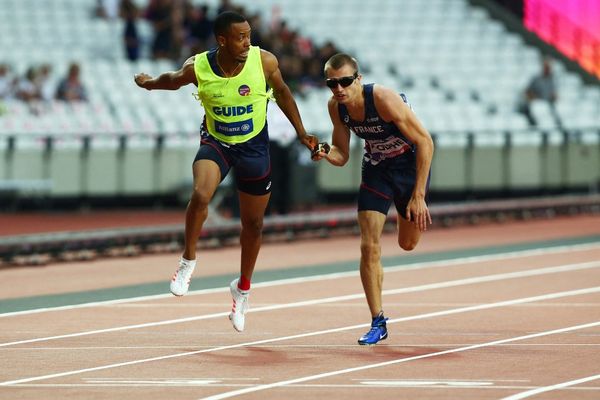 Timothée Adolphe et son guide Jeffrey Lami en 2017 