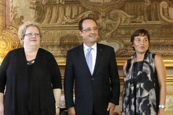 François Hollande a reçu Annick Girardin (à dr) et Karine Claireux à l'Elysée mercredi 24 juillet 2013.