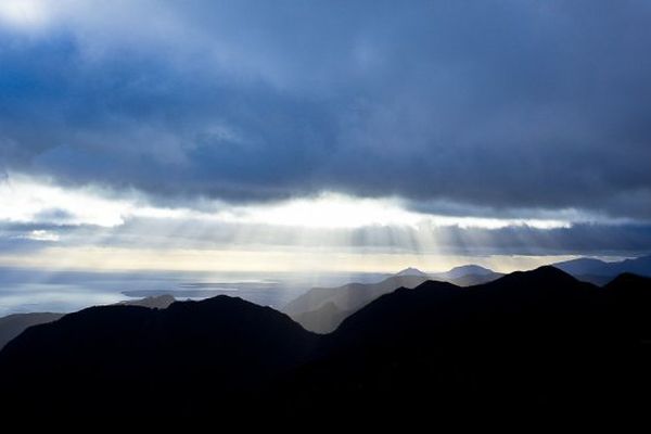 Le massif de nickel du Koniambo en Nouvelle-Calédonie 
 
