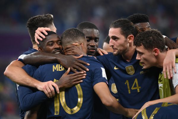 L'équipe de France est en huitième de finale après sa victoire contre le Danemark 2-1