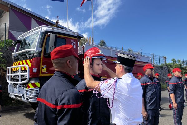 Une remise de casques à 21 futurs sapeurs-pompiers de La Réunion.