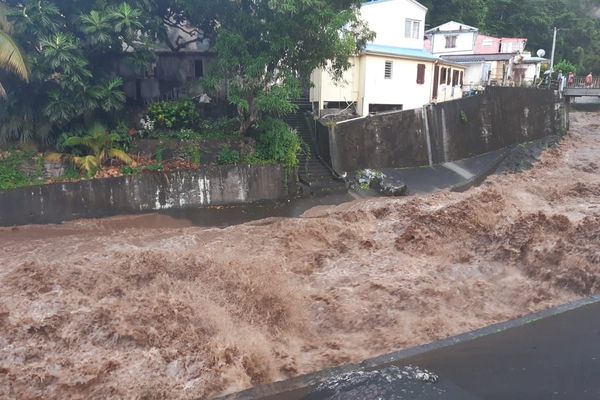 Crue à Grand-Rivière (dimanche 13 décembre 2020)