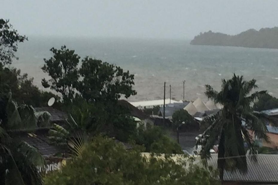 Mayotte Est à L'arrêt Après Le Passage Du Cyclone Kenneth