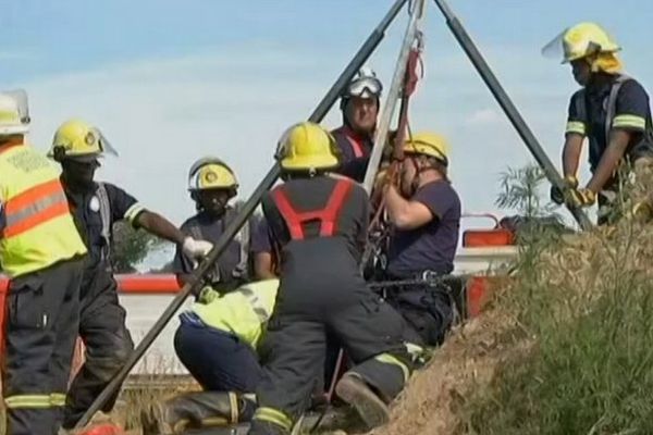 Afrique du sud, mineurs bloqués dans une mine illégale