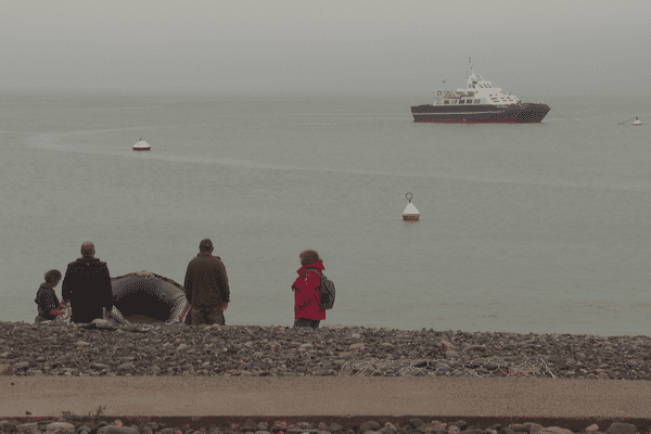 Embarquement sur le Jeune France à Langlade