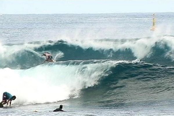 reprise compétitions de surf Réunion