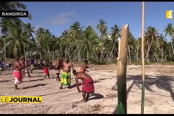 Les jeux de sports traditionnels battent leur plein à Rangiroa